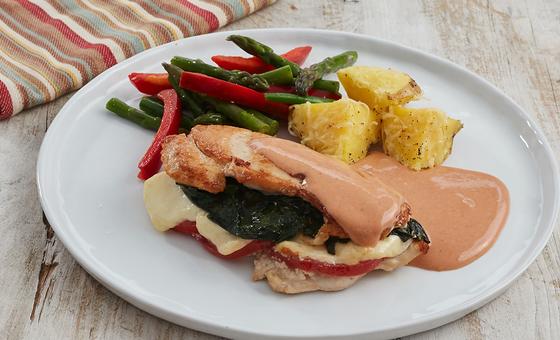 Receta de Pollo relleno con salsa Aurora