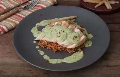 Pollo en crema de brócoli Pollo en crema de brócoli
