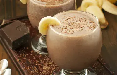 Batido de Chocolate y Banano Batido de Chocolate y Banano