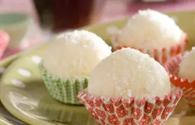 Brigadeiro de coco Brigadeiro de coco